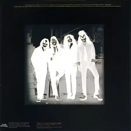 Kiss – Dressed To Kill (1975) – обратная сторона пластинки